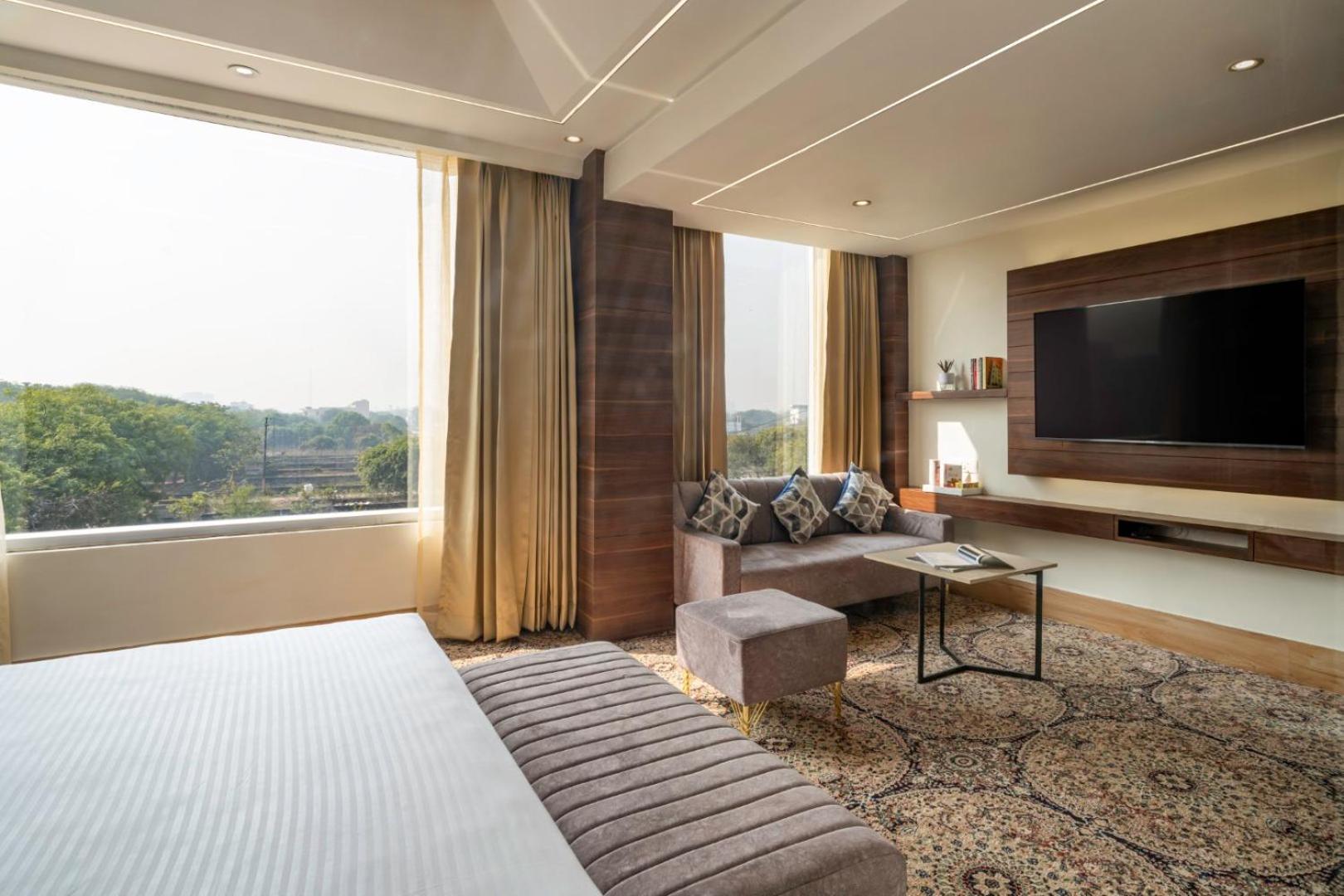 Clarks Inn Suites Agra Near Tajmahal Екстериор снимка