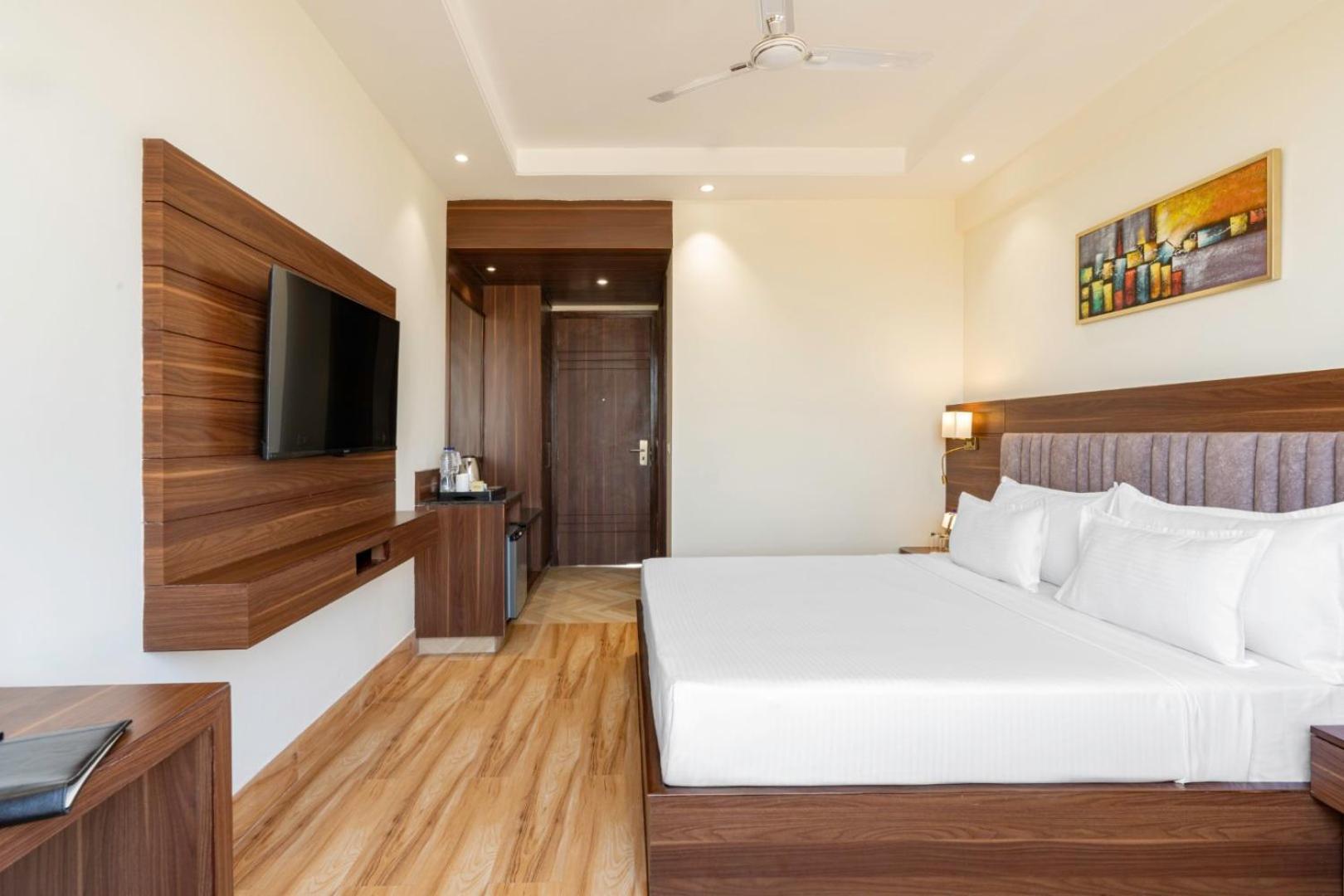 Clarks Inn Suites Agra Near Tajmahal Екстериор снимка