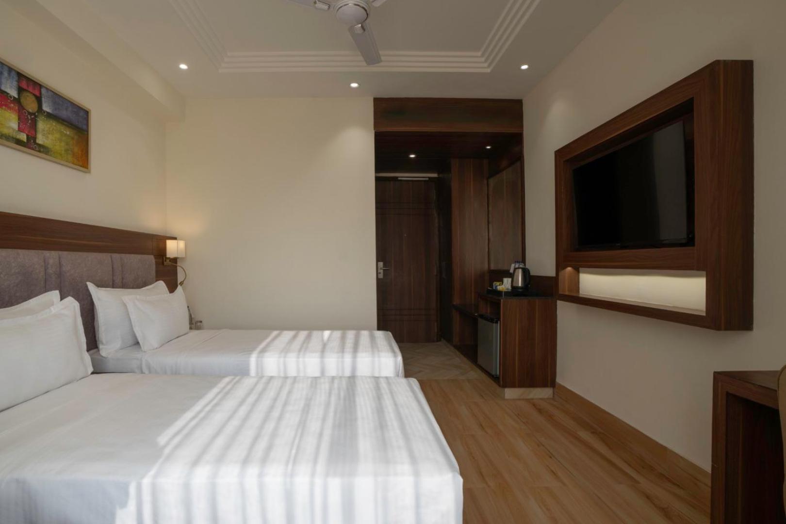 Clarks Inn Suites Agra Near Tajmahal Екстериор снимка