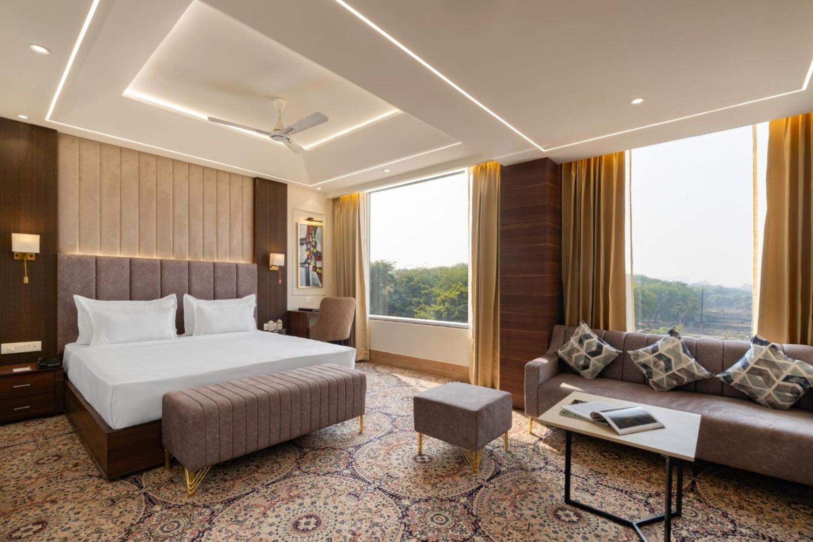 Clarks Inn Suites Agra Near Tajmahal Екстериор снимка