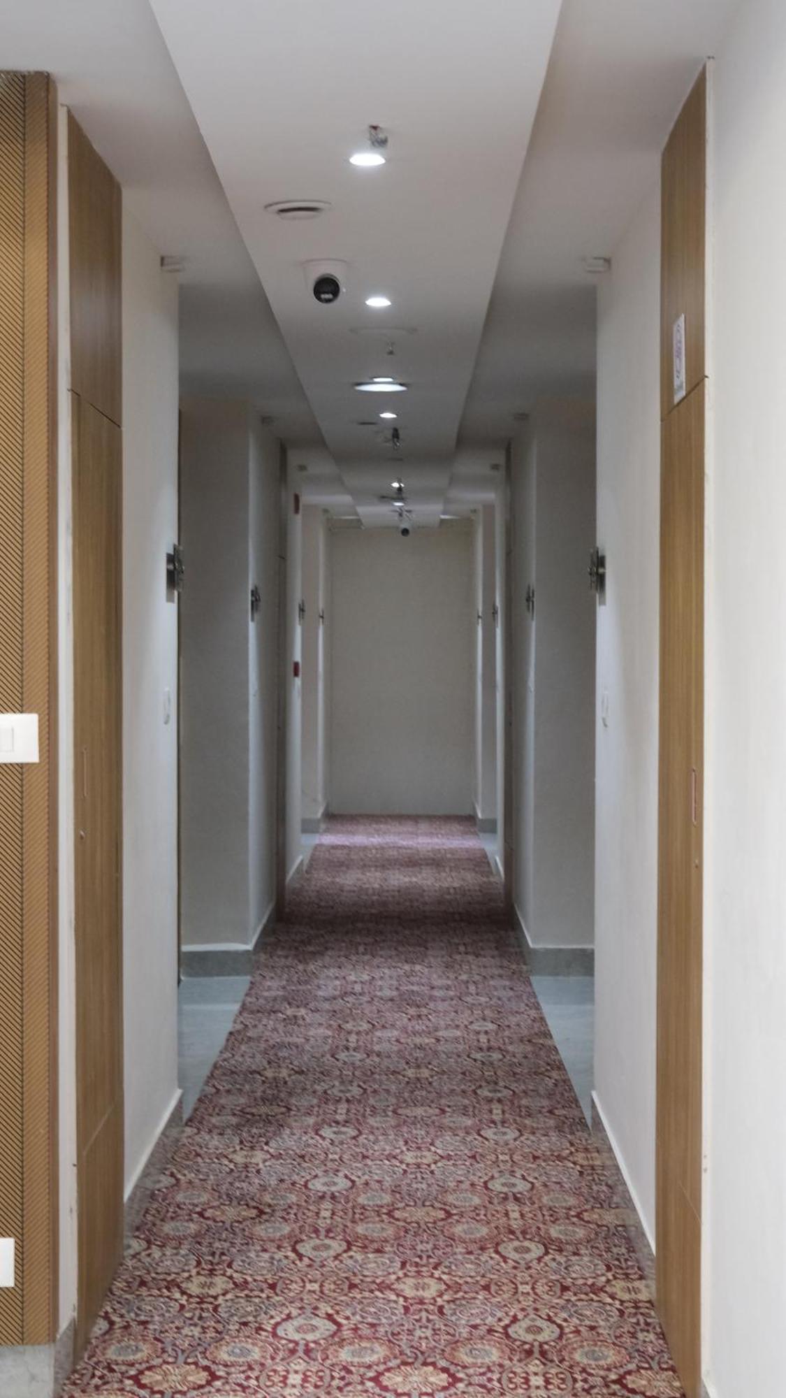 Clarks Inn Suites Agra Near Tajmahal Екстериор снимка